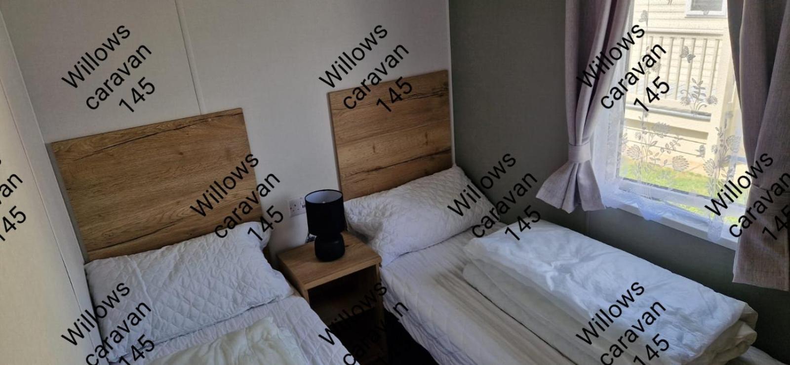 Willows Caravan 145 Llanddwywe Eksteriør billede